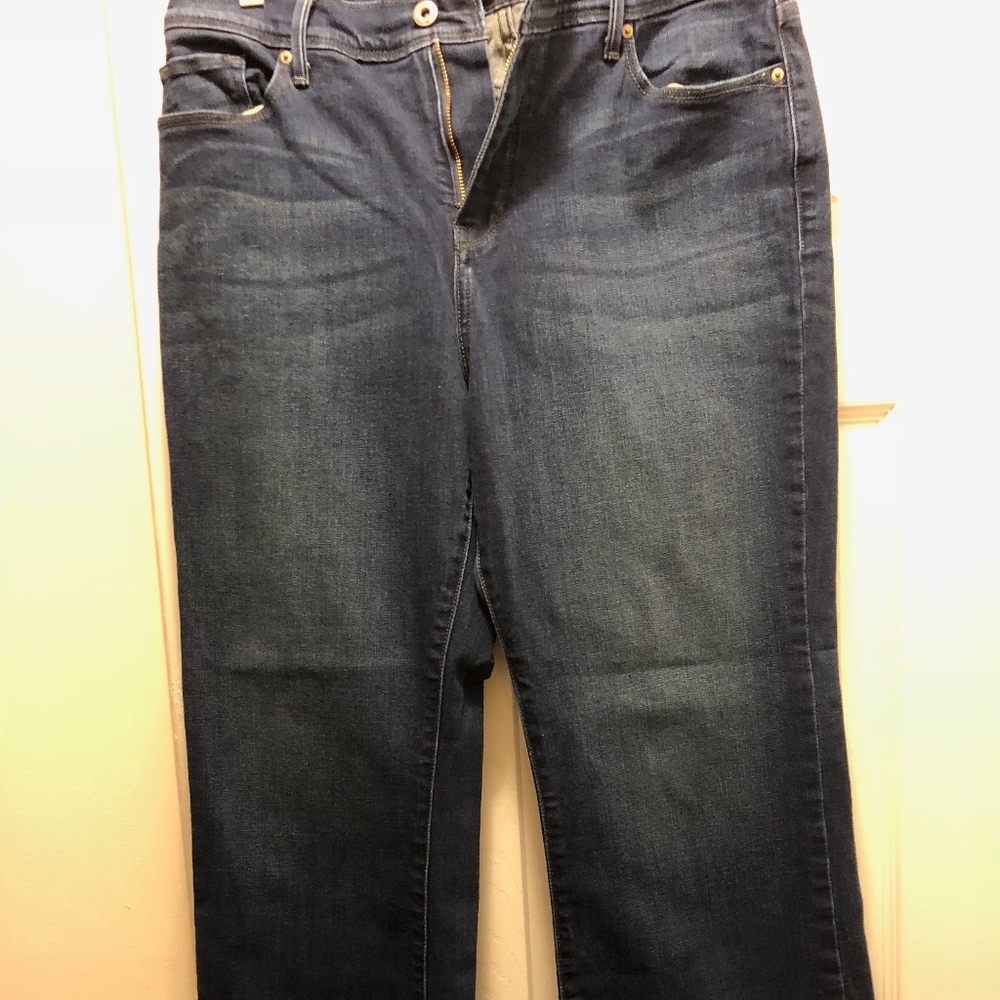 Levis 512 Bootcut Perfectly Slimming